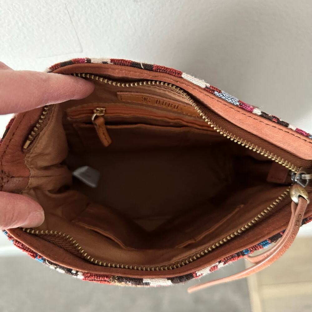 HOBO Gaby Tapestry Leather Trimmed Bucket Crossbody - Picture 5 of 7